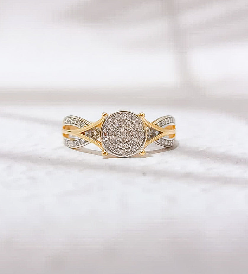 Ivy Diamond Engagement Ring in 18 Karat Solid Gold