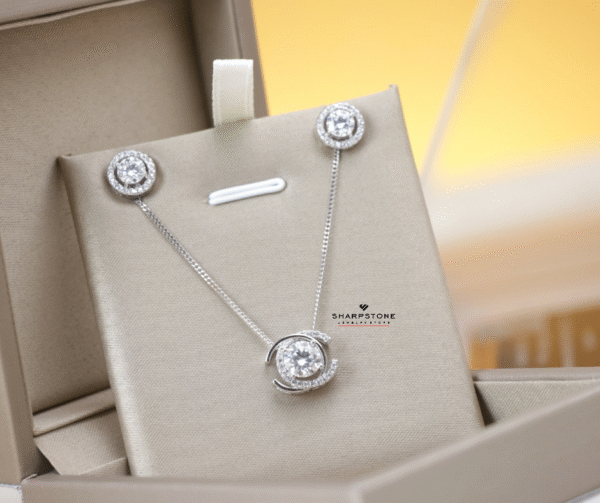 Moissanite Venus- Bruce Set in 925 Sterling Silver