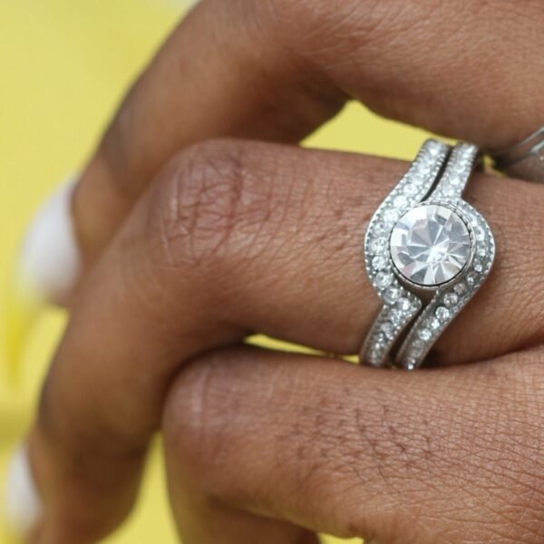 Spiral Elegance Titanium Bridal Set