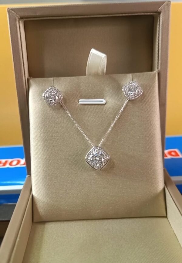 2ct Kyte Moissanite Set in 925 Sterling Silver - Image 2