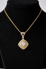 Cosette diamond necklace in 18 karat Solid Gold