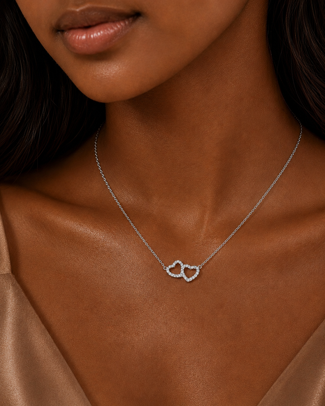 Infinia Necklace Model
